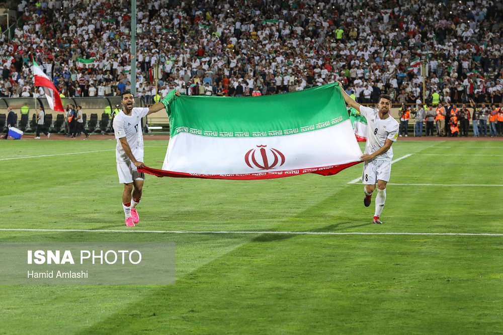 جشن صعود بازیکنان تیم ملی بعد از بازی با ازبکستان