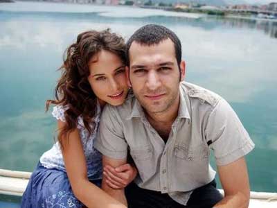 عکس ساواش بالدار و همسرش 