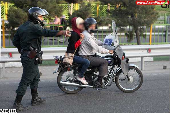 گزارش تصویری برخورد با رانندگان بد حجاب و سگ گردانی در خیابان‌‌های تهران - آکا