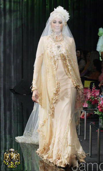 1272307473islamic-couture-wedding-gow.jp