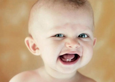 عوارض دندان درآوردن نوزاد , بهترین زمان دندان درآوردن نوزاد , ابریزش بینی ودندان درآوردن 