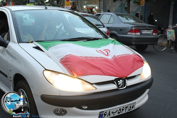 IMG 2522 600x400 گزارش تصویری از جشن صعود تیم ملی ایران به جام جهانی در بندر انزلی شماره 1