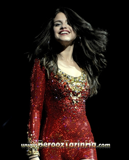 Selena Gomez TH4 berooztarinha com عکس های دیدنی سلنا گومز در کنسرت کریسمس