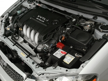 2007 Toyota Corolla LE Engine Compartment