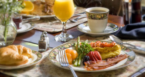 صبحانه در تهران در فضای باز , صبحانه رستوران , صبحانه در تهران 