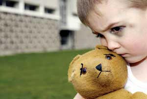 گوشه گیری افراطی بارزترین علامت افسردگی در کودکان است