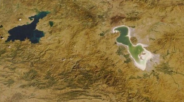 دریاچه ارومیه و وان