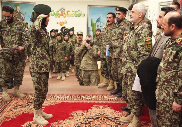مراسم فارغ‌التحصیلی زنان ارتشی در افغانستان (+عکس)