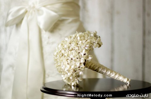 Bridal bouquets artificial flowers and pearl 480x317 جدیدترین مدل تزیین دسته گل عروس۲۰۱۳