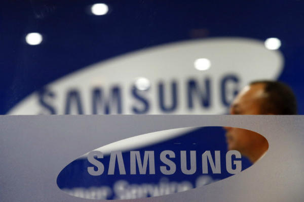 سامسونگ نخستین دستگاه با صفحه نمایش تاشو را در انتهای 2015 به بازار وارد می‌کند