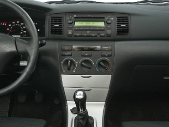 2007 Toyota Corolla LE Center 1/3 of Dash