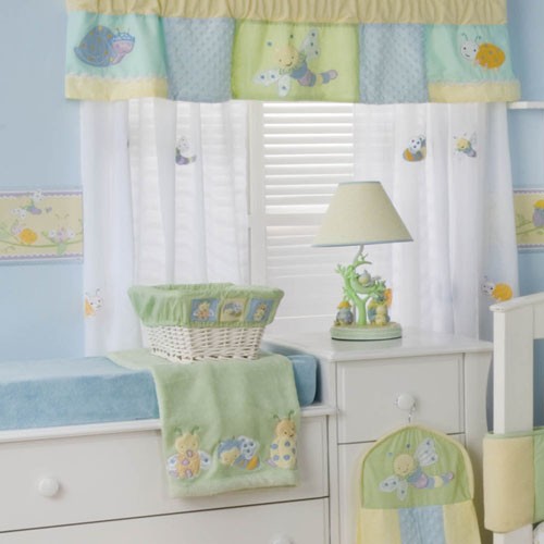 kids-line-snug-as-a-bug-curtains.jpg