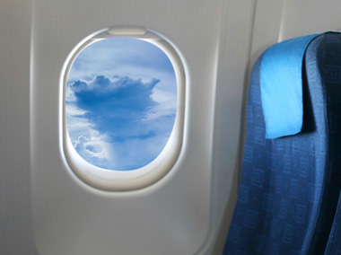 گرد بودن پنجره هواپیما 