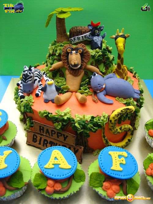 طراحی های هنری و زیبا روی کیک ها,هنر کیک,کیک خوردن