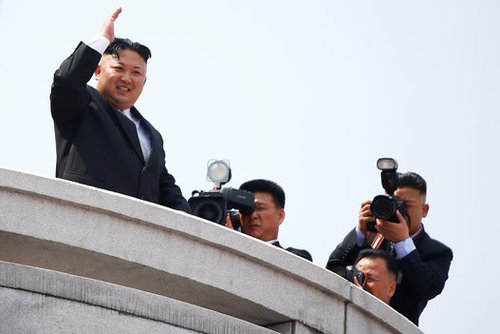 رژه بزرگ ارتش کره شمالی به مناسبت 105 مین سالگرد تولد پدر بزرگ