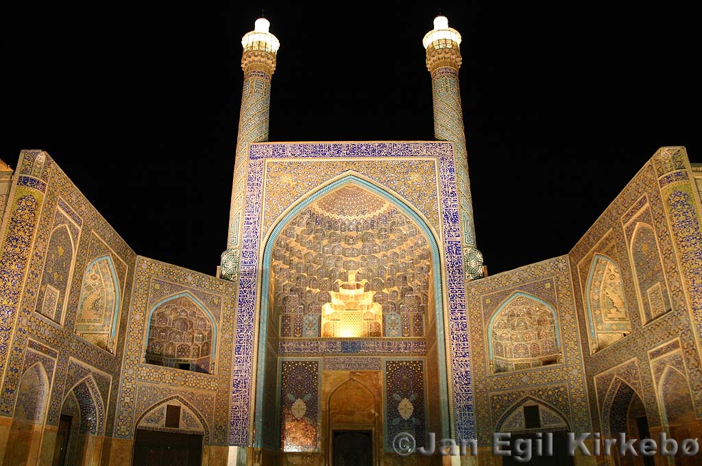 isfahan-imam-night.jpg