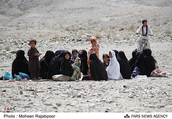 زلزله‌زدگان منطقه سراوان در سیستان و بلوچستان