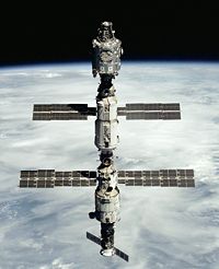 200px-Unity-Zarya-Zvezda_STS-106.jpg