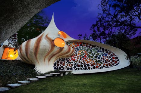 curved-shell-house-design.jpg