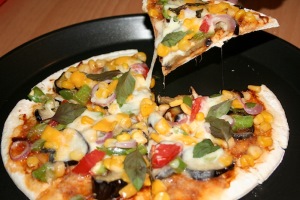 پیتزا سبزیجات بادمجان , طرز تهیه پیتزا بادمجان 