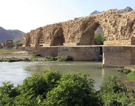 تصاویر/عجیب ترین پل های تاریخی ایران