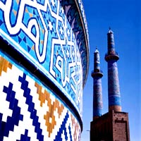 نگاهی گذراء بر تزئینات وابسته به معمارى ایران در دورهٔ اسلامى 
