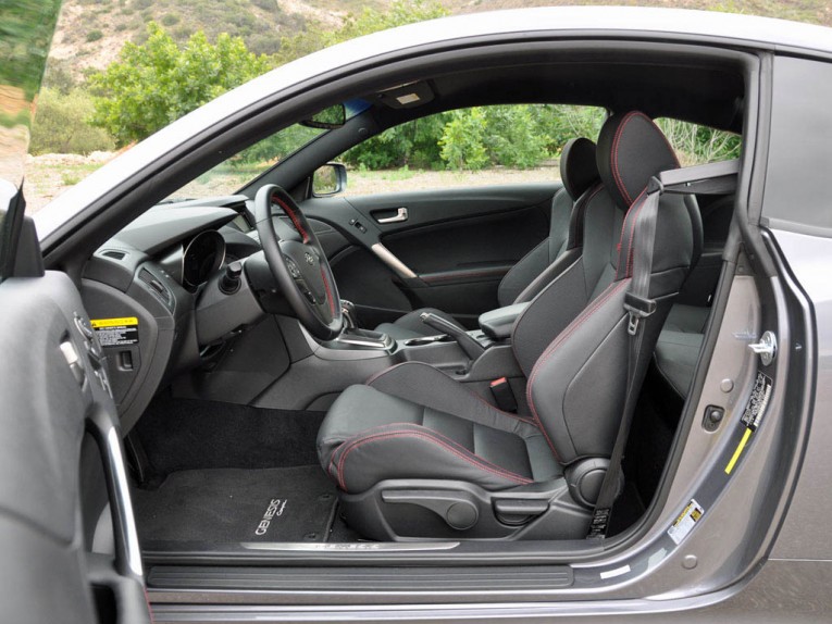 2015 Hyundai Genesis Coupe R-Spec Interior