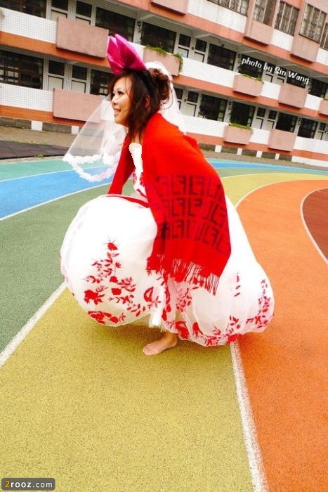 taiwanese woman 07 ازدواج عجیب یک دختر زیبای تایوانی با خودش!+تصاویر