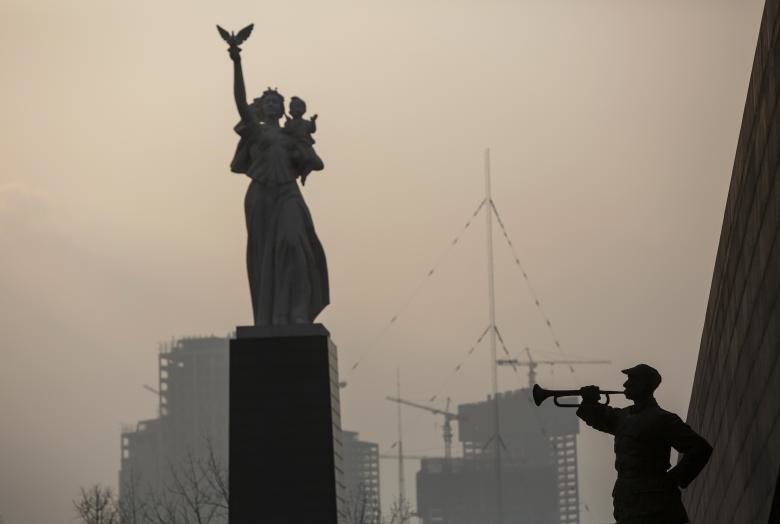 اخبار گوناگون,خبرهای  گوناگون , مجسمه‌های غول‌پیکر در چین