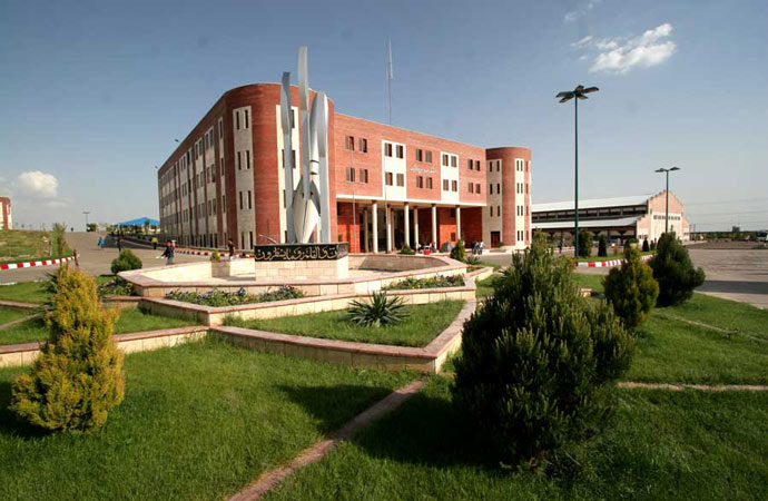 دانشگاه آزاد قزوین !!!!!