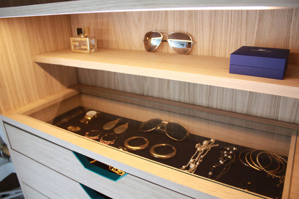 walk in closet 5 Cleverly Designed Walk in Closet Showcasing Practicability and Style