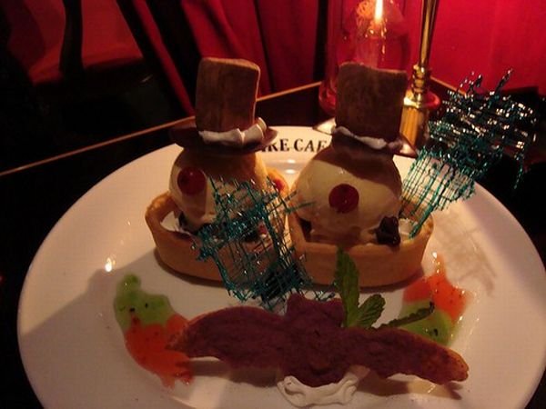 عکسهایی جالب از رستوران خون آشام ها در توکیو ژاپن