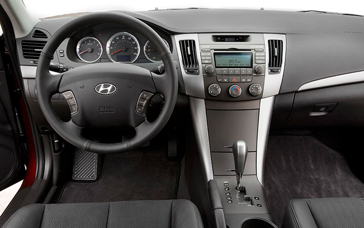 2009 Hyundai Sonata Interior View