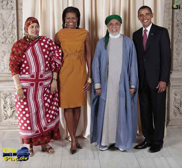 اوباما و همسرانش 