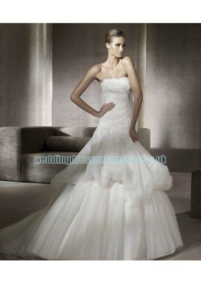 organza-and-lace-strapless-straight-neck