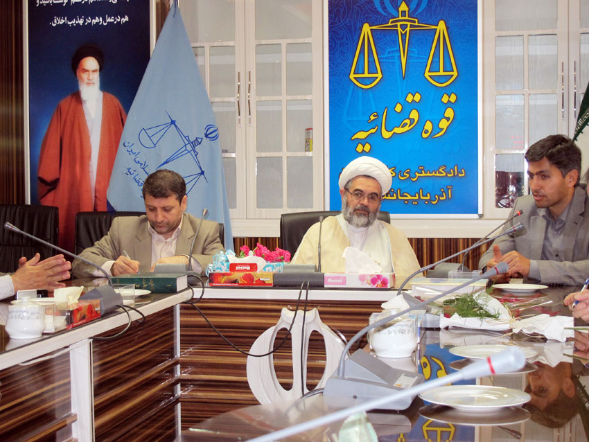 دکتر محمدرضا صادقی در نشست بررسی حقوق کودکان در ایران