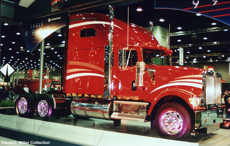 ih_9900_mid_america_truck_show.jpg