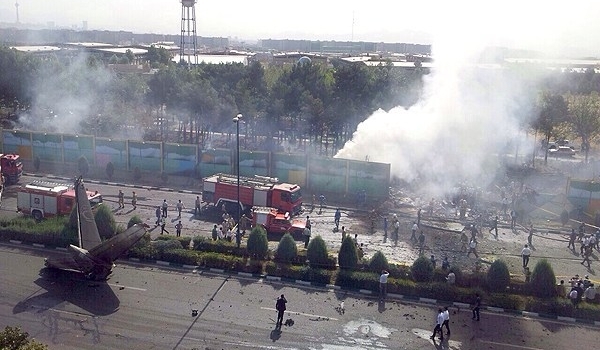 دانلود کلیپ لحظه سقوط هواپیما مسافربری تهران یکشنبه ۱۹ مرداد ۹۳