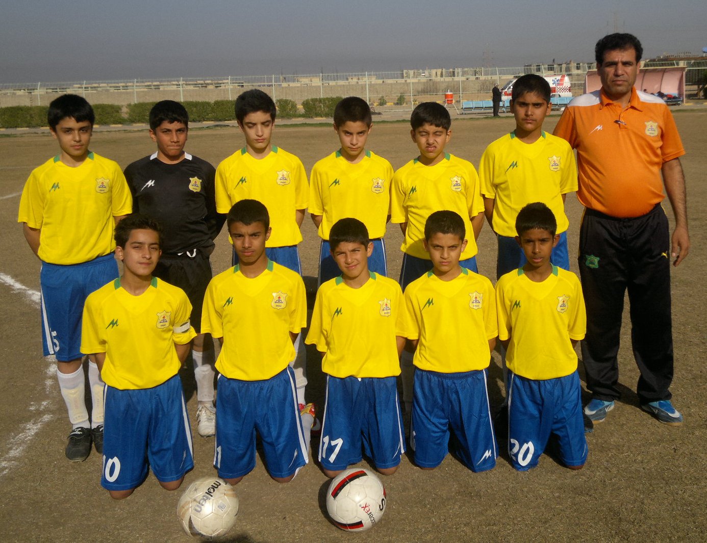نتایج مسابقات تیم  13 سال مدرسه فوتبال صنعت  نفت آبادان