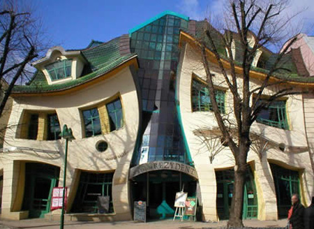 عکسهای دیدنی از عجیب ترین ساختمانهای دنیا | www.irannaz.com