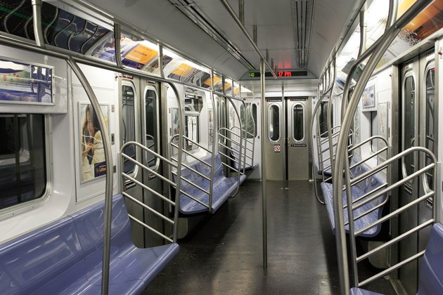 Empty-subway-in-NYC-jpg_104236.jpg