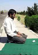 نماز احمدي نژاد