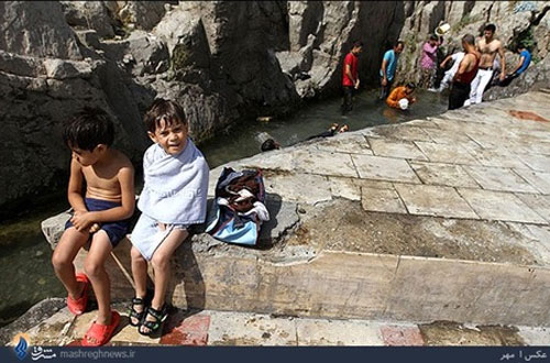 عکس: شنای کودکان در چشمه علی شنا,کودکان,چشمه علی,دیدنی های امروز دیدنی های روزانه