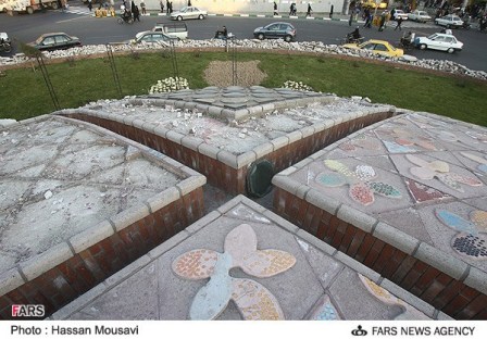 تخریب نماد «ستاره ۶ پر» در تهران+تصاویر 