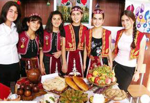 ,آداب ورسوم ارمنستان, ارمنستان, فرهنگ زندگی,آیین ها و جشنها و مراسم ایران و جهان