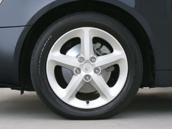 2008 Hyundai Sonata GLS Front Wheel Close Up