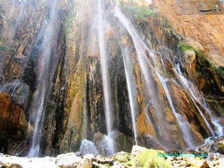 آبشار در مرز فارس و کهکیلویه 
