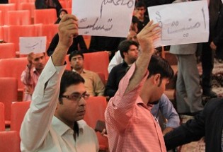 اعتراض فرهنگیان استان سیستان و بلوچستان در پی ترور دومین معلم +گزارش تصویری