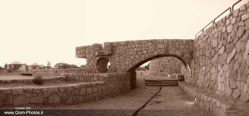 عکاسی با فیلتر سپیا، عکس پانوراما از محوطه منطقه تفریحی ورزشی کوه سنگی واقع در مشهد مقدس (استان خراسان)