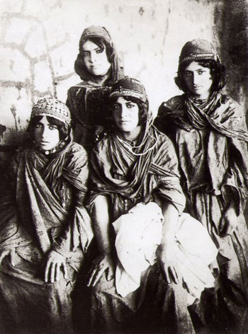 اولین طراحان لباس ایرانی